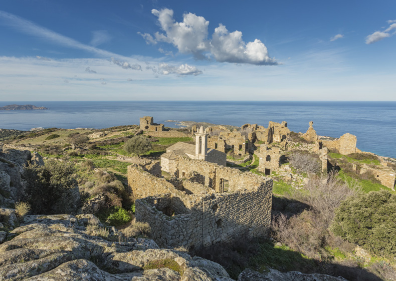 Occi, un village fantôme qui renaît - 25 juin 2018 sur TF1 Occi, un village fantôme qui renaît - 25 juin 2018 sur TF1