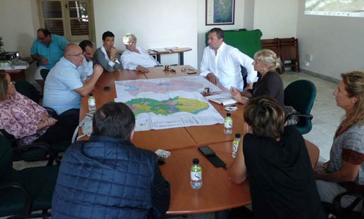 Rencontre entre Madame la sous-préfète de Calvi, Anne Ballereau, et le Conseil Municipal Rencontre entre Madame la sous-préfète de Calvi, Anne Ballereau, et le Conseil Municipal