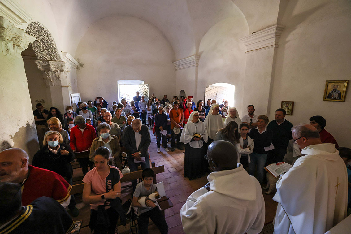 Célébration de la messe à Oci le 2 mai 2022 Célébration de la messe à Oci le 2 mai 2022