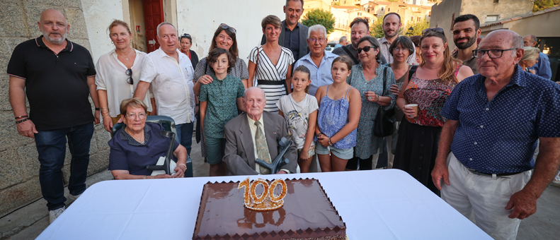 Centenaire du Colonel Pierre Neuville sur la place du village, le 3 septembre 2022